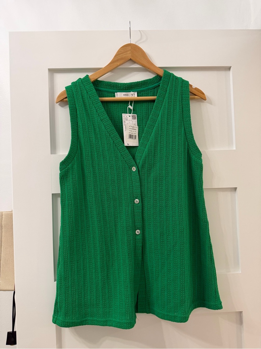Mango Bright Green Ribbed V-Neck Button Tank - Picture 3 of 4